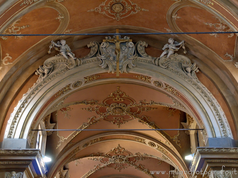 Milano - Soffitto decorato della Chiesa di Santa Francesca Romana